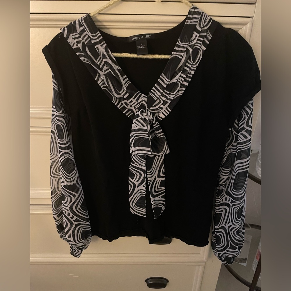 Women’s August Silk Black and White Patterned Blouse Size M